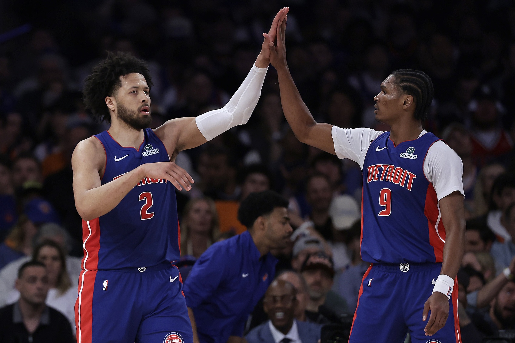 开云体育app下载-东部最新实力梯队:骑士尼克斯目标总决 魔术老鹰补强后蓄势待发