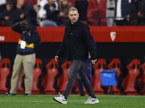 开云官方网-世体:巴萨卫冕之路不会轻松,皇马和马竞大肆引援对冠军发起冲击