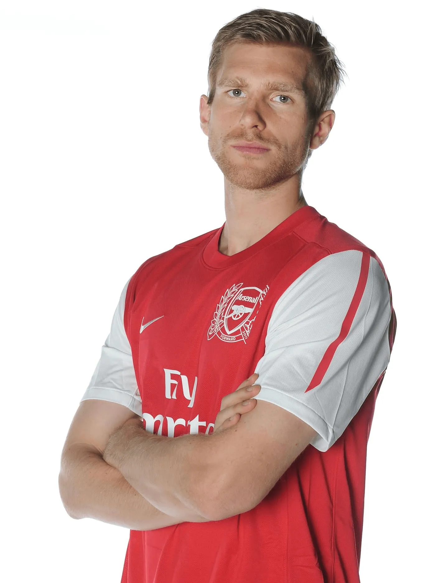 开云官方网-2011年的今天,阿森纳签下了阿尔特塔与默特萨克