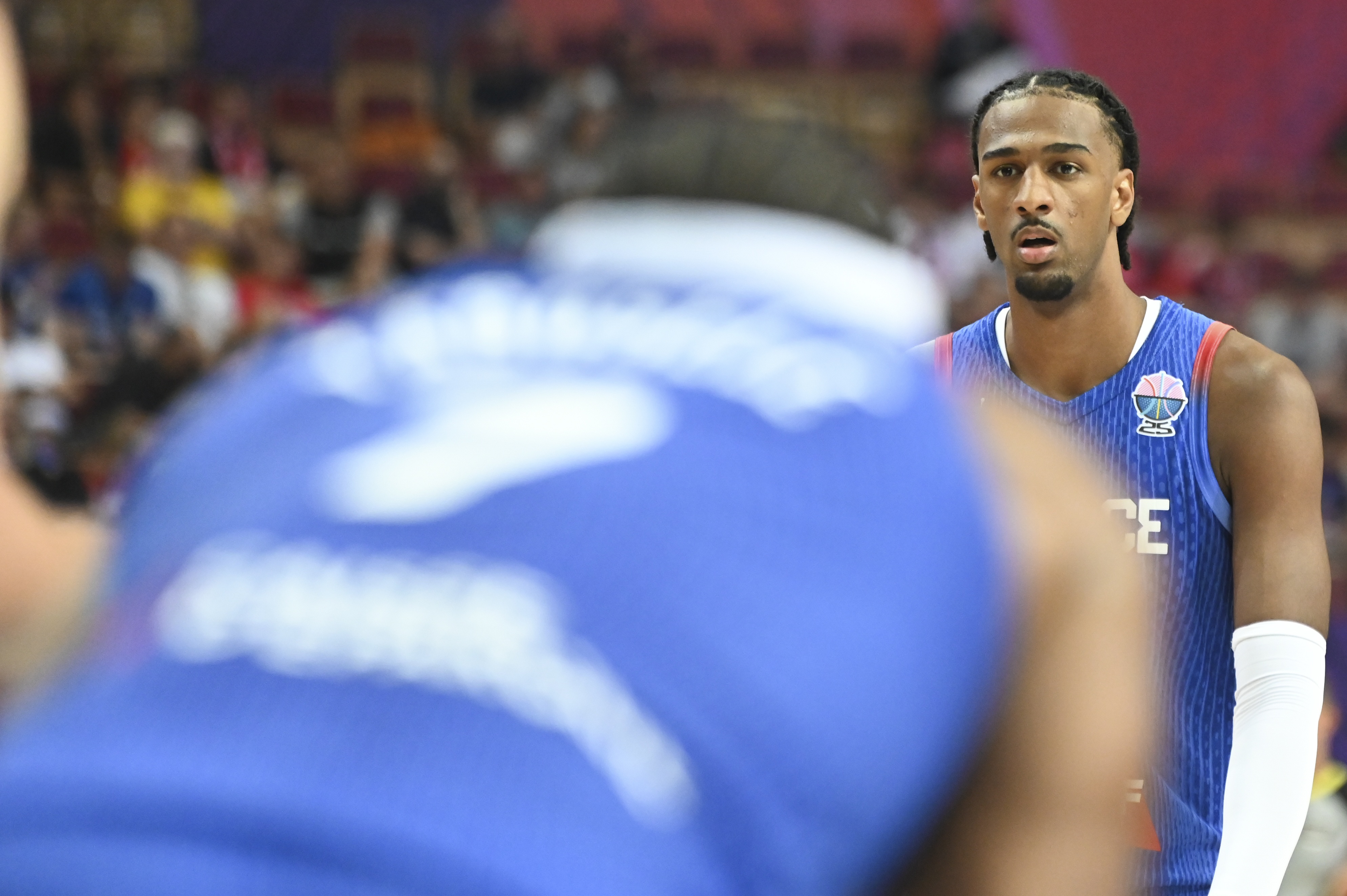 开云体育网页版登录入口-萨尔也有签名鞋！一起看看他在欧锦赛上上脚的签名鞋款