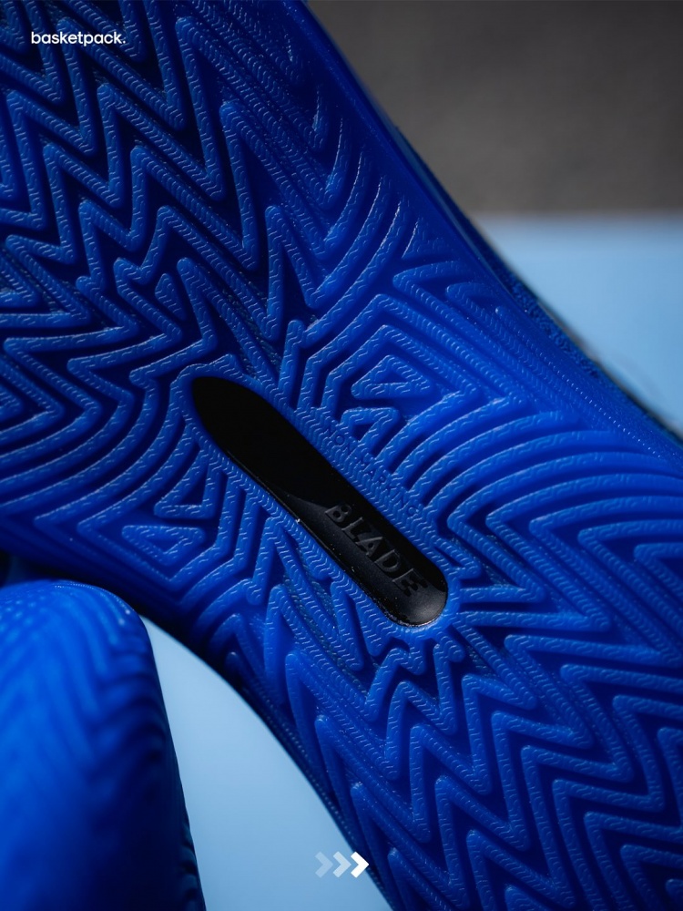 开云体育网页版登录入口-萨尔也有签名鞋！一起看看他在欧锦赛上上脚的签名鞋款