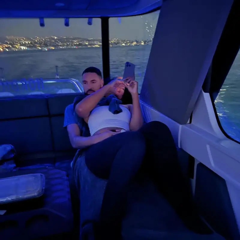 开云体育网页版登录入口-享受假期!克莱-汤普森社媒晒出自己与女友潜水度假照片