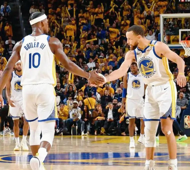 开云体育app下载-巴特勒报销！生涯恐提前终结！勇士交易彻底失败，坑惨了库里|吉米·巴特勒|斯蒂芬·库里|金州勇士队|nba|热火_新浪新闻