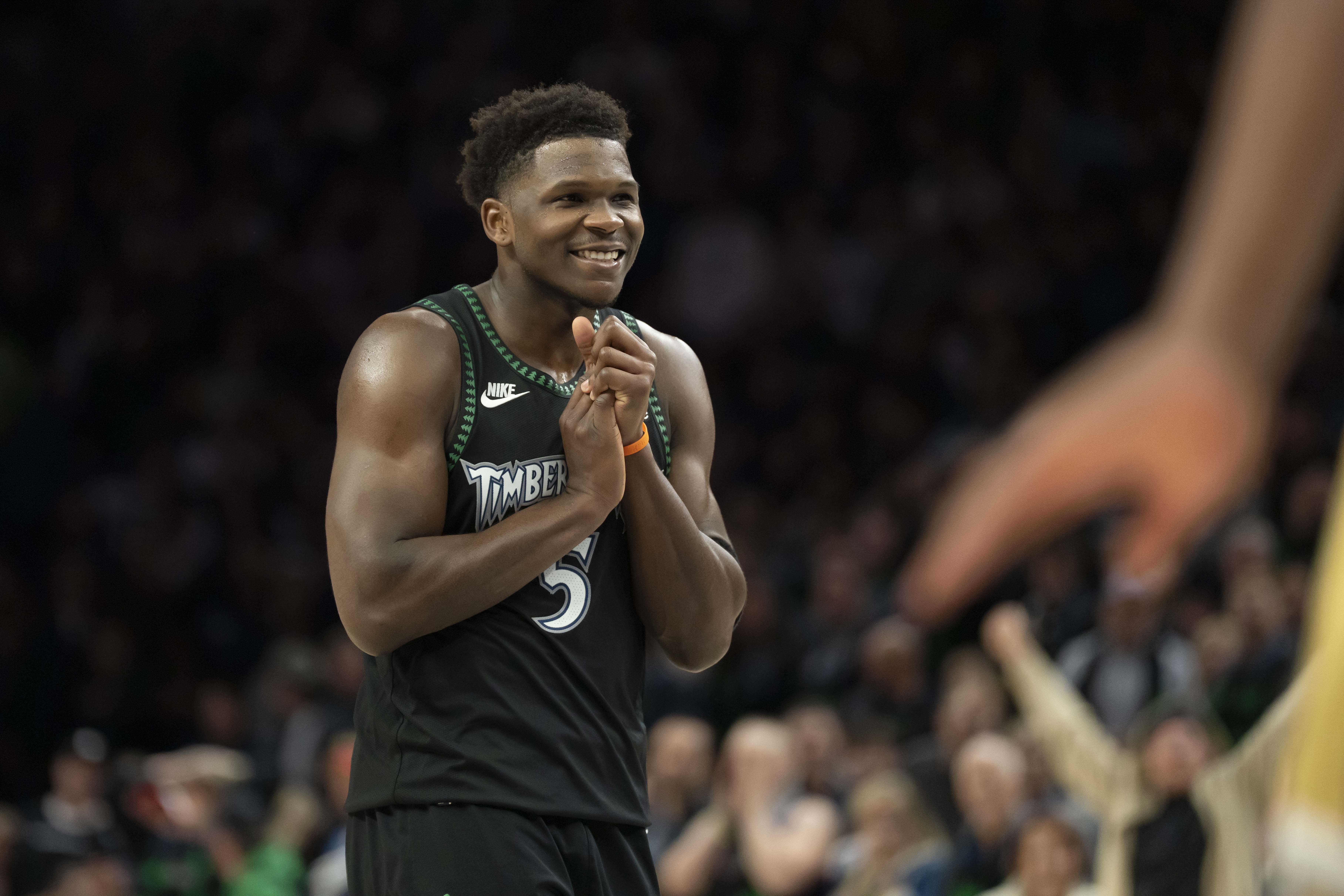 爱德华兹：我正处于生涯最快乐的时光 感觉到我们越来越团结