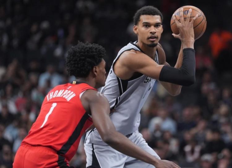 火箭三喜临门!乌度卡+双前锋获最佳提名,申京无缘,马刺大赢家