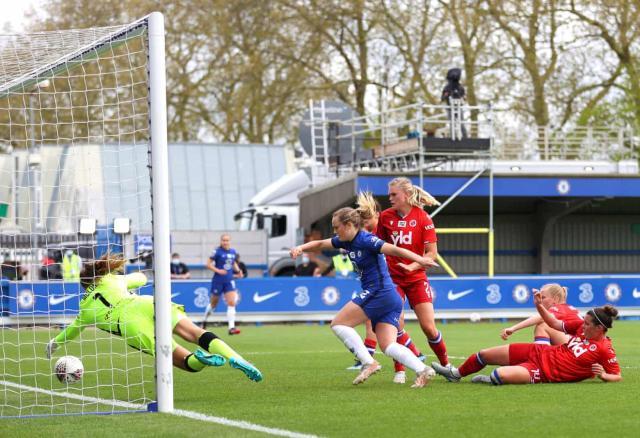 1620618703277075391.jpg 周末切尔西2:0曼城 蓝军妹子压倒蓝月亮妹子夺冠